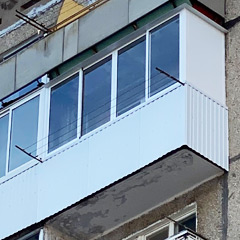 Застекление и отделка балкона в панельном доме